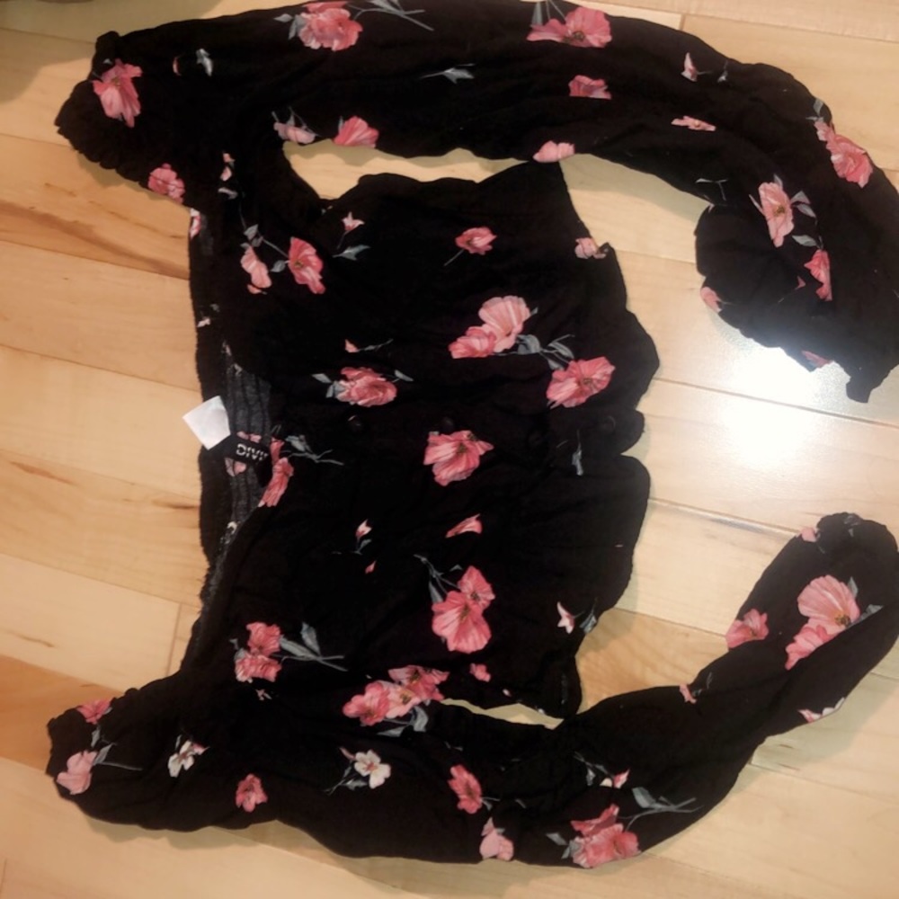 H&M floral crop top
